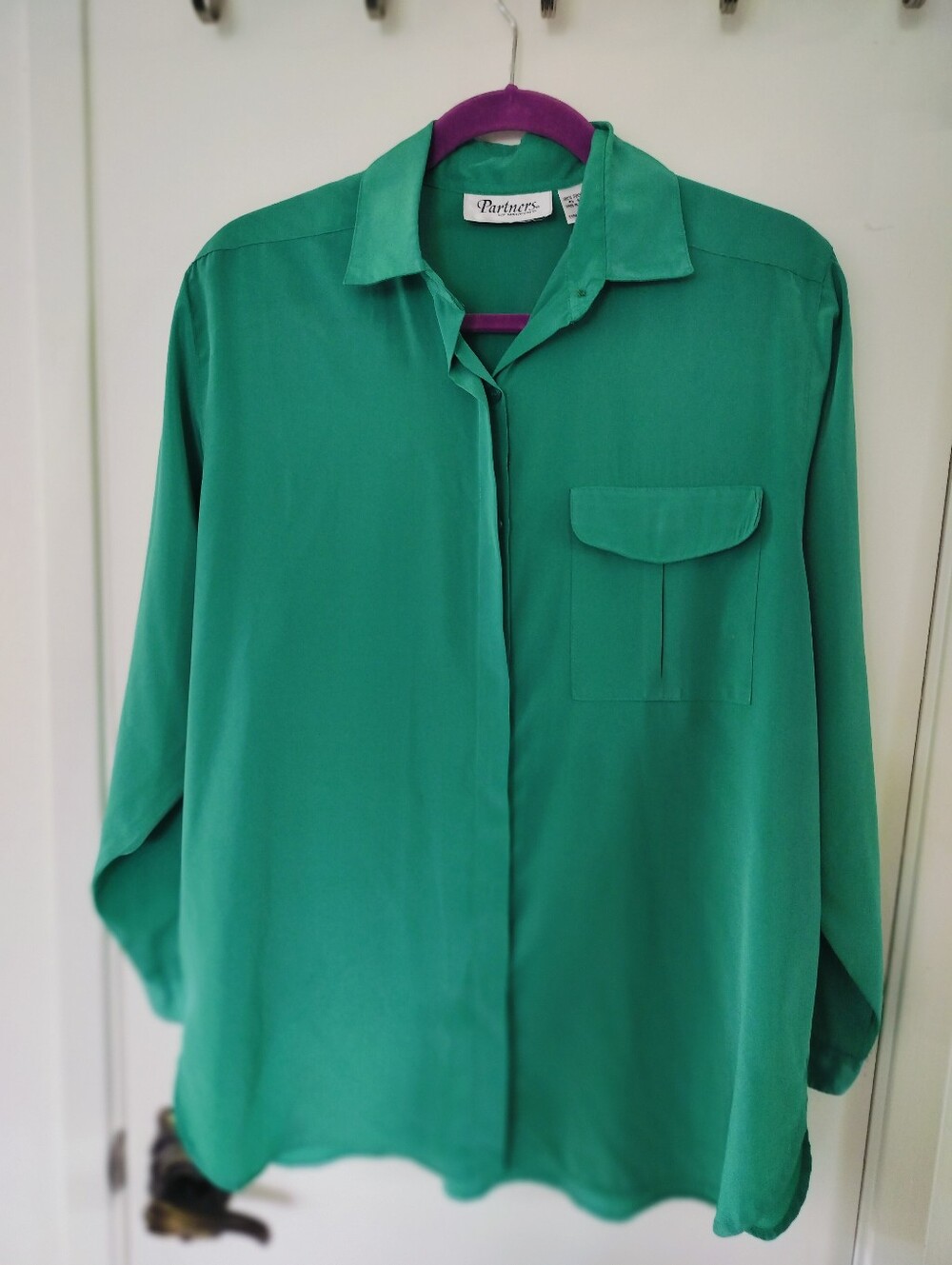 Vintage 90s Partners by Mervyn's Emerald Green Silky Button-Up Roll-Tab Blouse 8